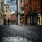 Lambrusco Monolocale Vicino Al Centro Di Universita E Policlinico * Modena