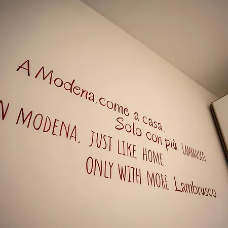 Lambrusco Monolocale Vicino Al Centro Di Universita E Policlinico Modena