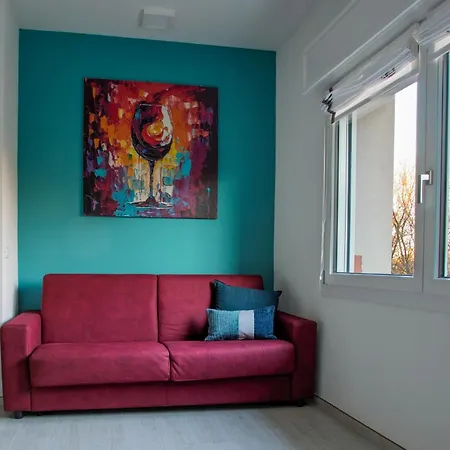 Lambrusco - Vicino-near Centre, Università, Policlinico Modena