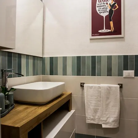 Appartamento Lambrusco - Vicino-near Centre, Università, Policlinico