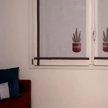 Lambrusco - Vicino-near Centre, Università, Policlinico