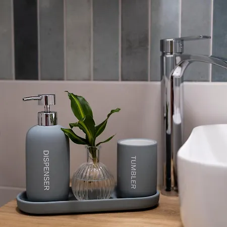 Lambrusco - Vicino-near Centre, Università, Policlinico Appartamento *