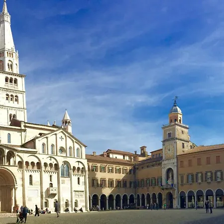 Lambrusco Monolocale Vicino Al Centro Di Universita E Policlinico Modena