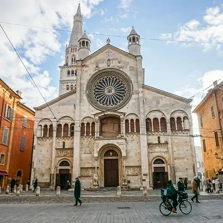Lambrusco Monolocale Vicino Al Centro Di Universita E Policlinico Modena
