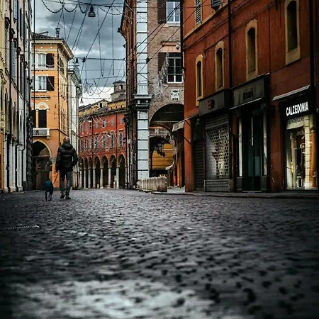 Lambrusco Monolocale Vicino Al Centro Di Universita E Policlinico * 摩德纳