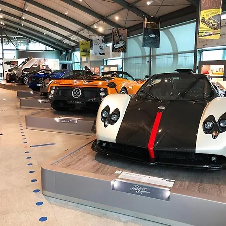 Lambrusco Monolocale Vicino Al Centro Di Universita E Policlinico *