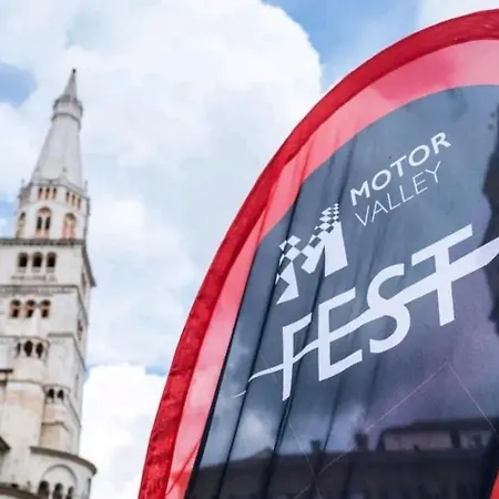 Lambrusco Monolocale Vicino Al Centro Di Universita E Policlinico