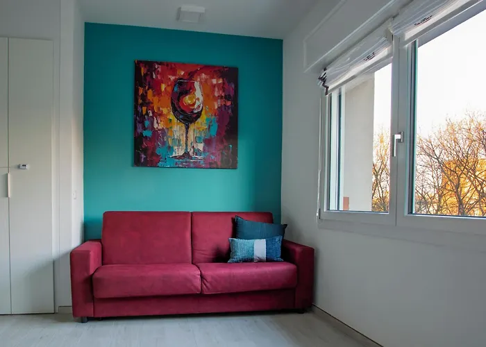 Lambrusco Monolocale Vicino Al Centro Di Universita E Policlinico モデナ