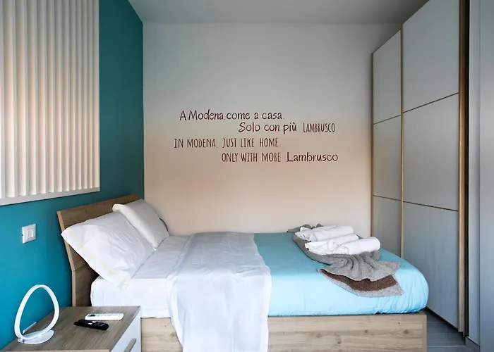 Lambrusco Monolocale Vicino Al Centro Di Universita E Policlinico アパート *