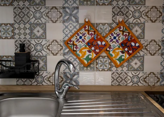 Lambrusco Monolocale Vicino Al Centro Di Universita E Policlinico *