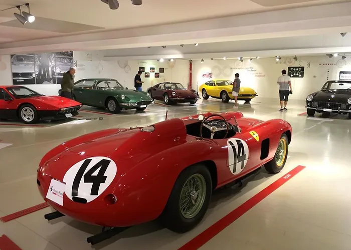 Lambrusco Monolocale Vicino Al Centro Di Universita E Policlinico アパート モデナ